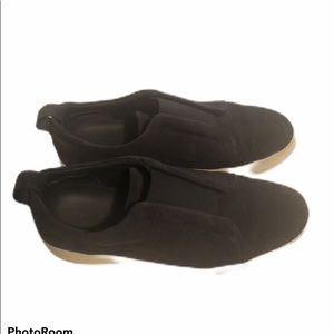 Navy blue suede Vince sneaker size 8 1/2